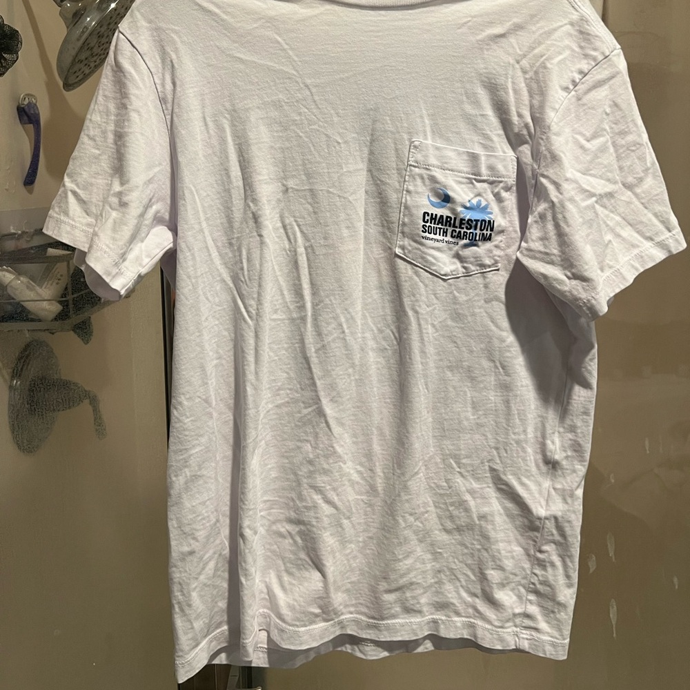 Men’s Vineyard Vines Charleston T shirt